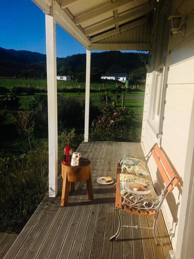 Saffron CottageManakau エクステリア 写真